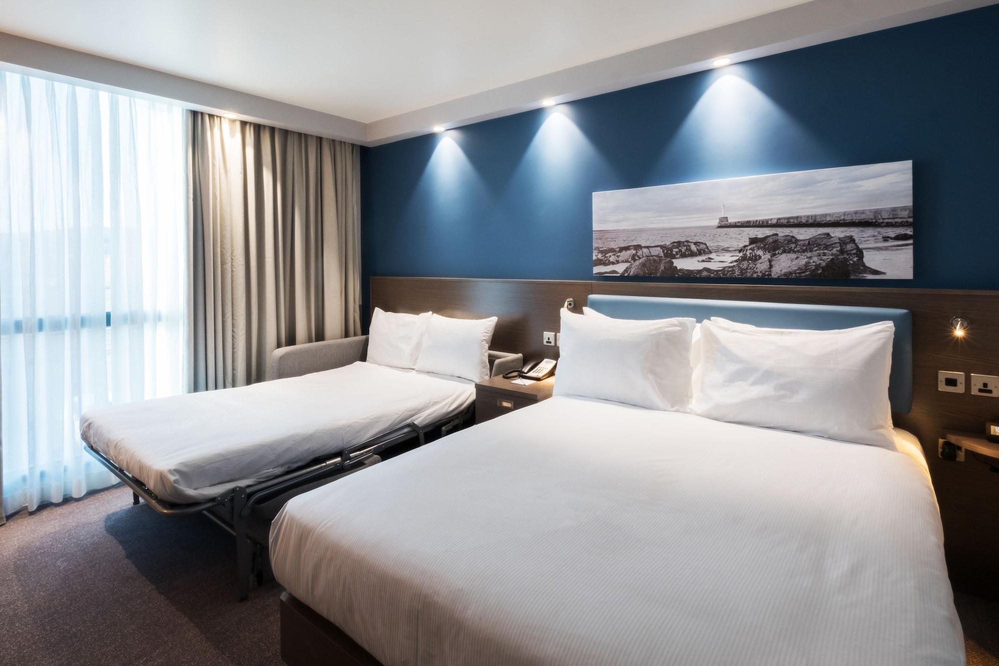 Hampton By Hilton Aberdeen Airport Дайс Екстер'єр фото