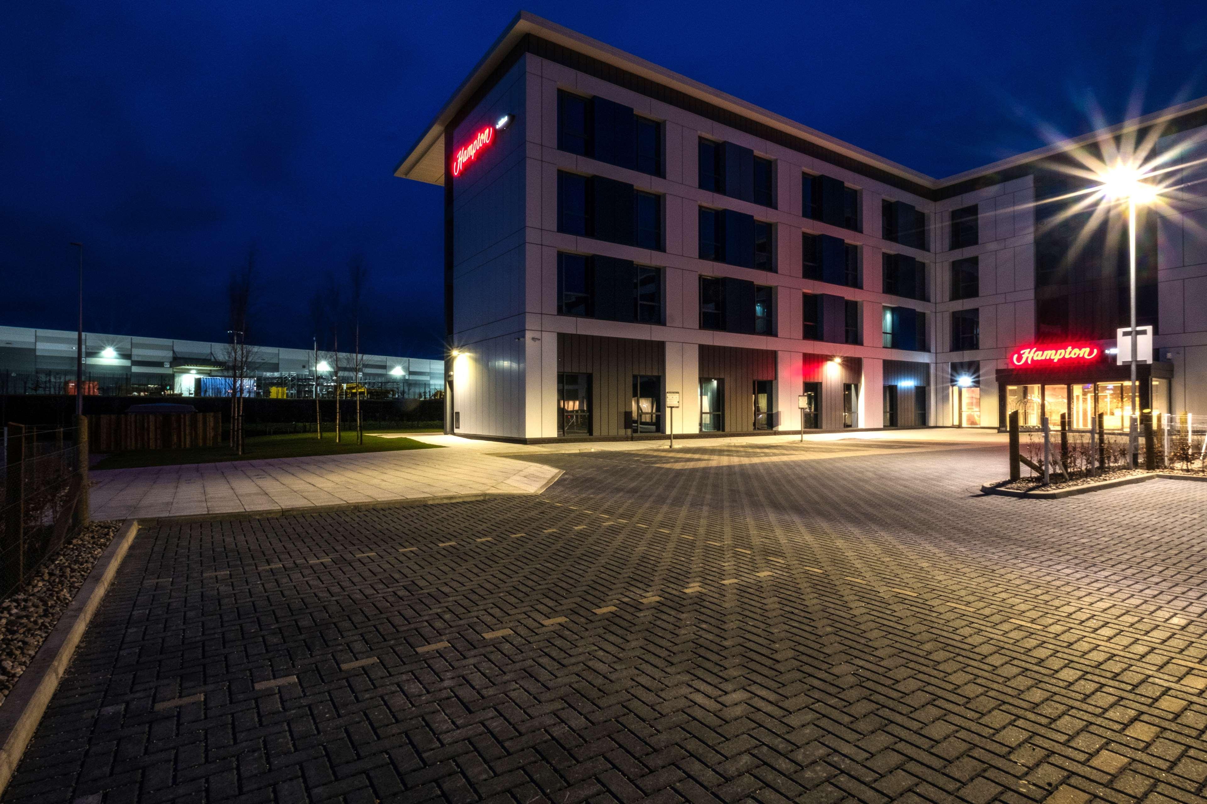 Hampton By Hilton Aberdeen Airport Дайс Екстер'єр фото