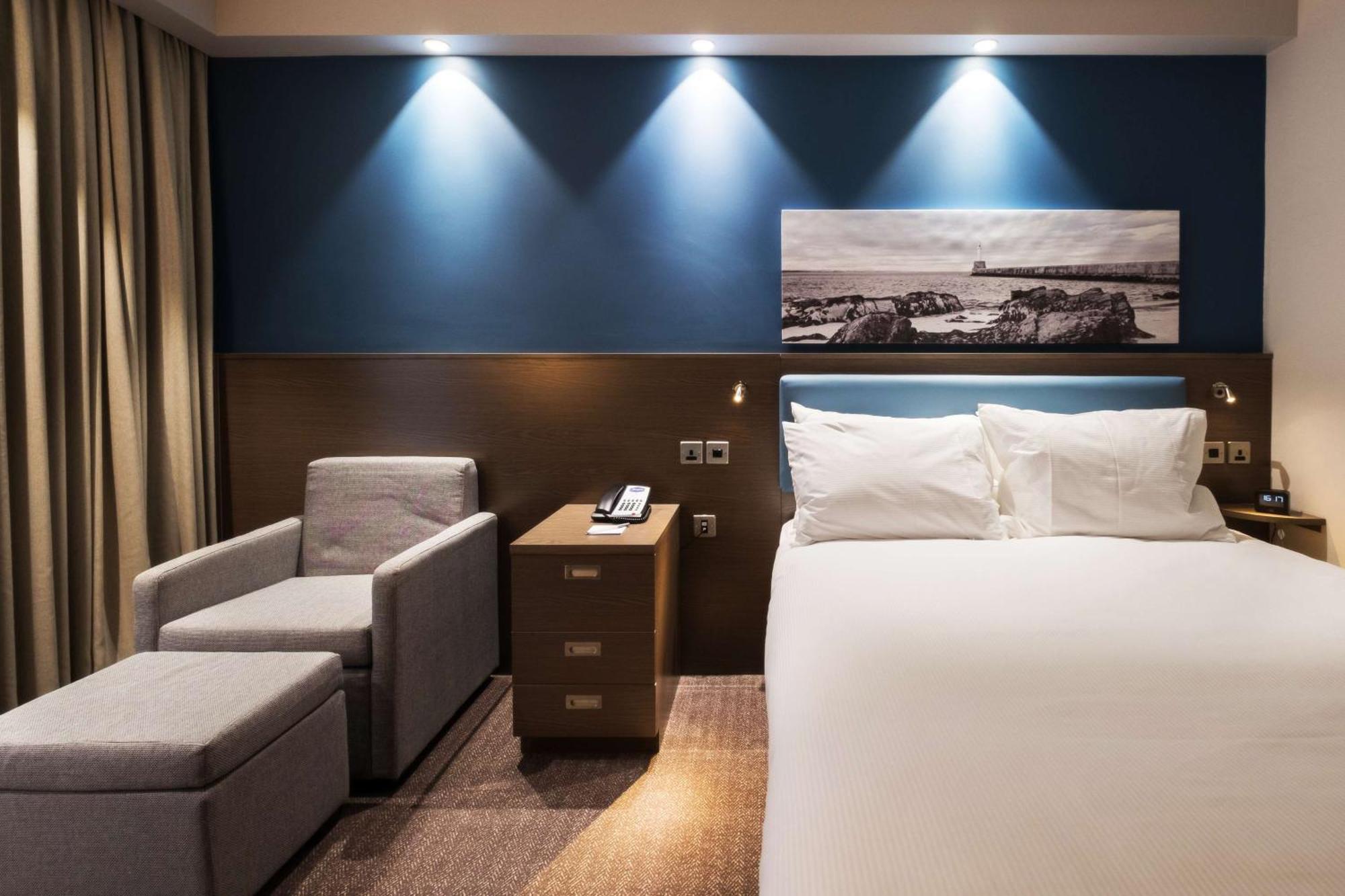 Hampton By Hilton Aberdeen Airport Дайс Екстер'єр фото